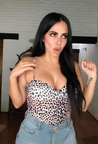 5. Hot Jimena Sánchez Shows Cleavage in Leopard Top
