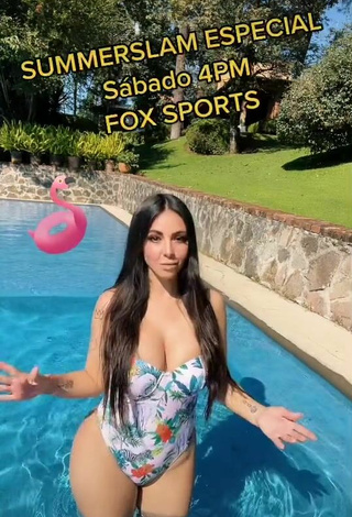 5. Sexy Jimena Sánchez Shows Cleavage in Floral Swimsuit at the Swimming Pool