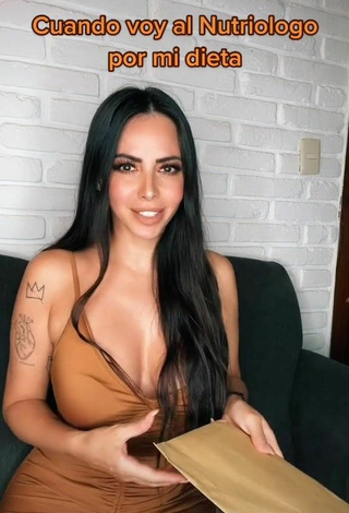 4. Sexy Jimena Sánchez Shows Cleavage in Brown Dress