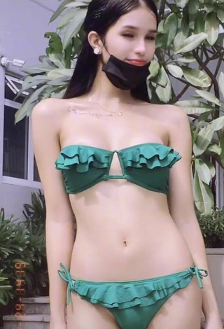 3. Sexy Jing Alvarez Shows Cleavage in Green Bikini