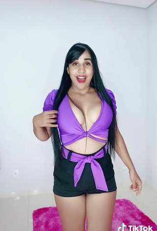 5. Hottest Karollyny Campos Shows Cleavage in Violet Crop Top and Bouncing Boobs