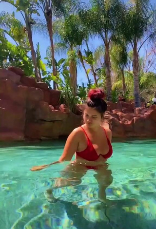5. Sexy Katrina Stuart Shows Cleavage in Red Bikini Top at the Pool
