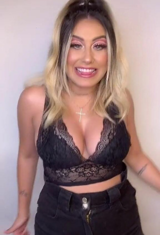 Amazing Laura Branquinho Shows Cleavage in Hot Black Crop Top and Bouncing Breasts