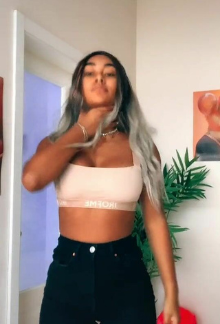 Sexy Elizabeth Anorue Shows Cleavage in Sport Bra and Bouncing Breasts