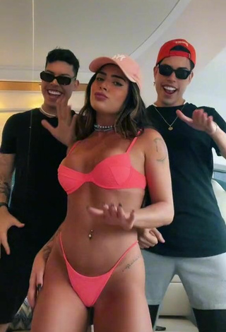 5. Sexy Luana Targinno in Pink Bikini