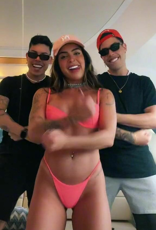 6. Sexy Luana Targinno in Pink Bikini