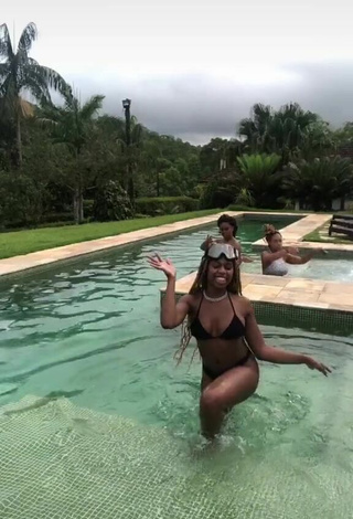 Sexy MC Soffia Shows Cleavage in Black Bikini at the Swimming Pool