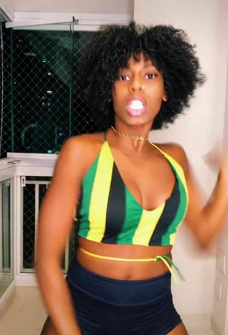 5. Sweetie MC Soffia Shows Cleavage in Striped Crop Top and Bouncing Boobs