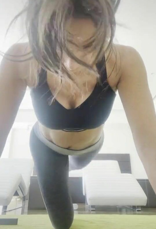 Sexy Paola Rojas in Black Leggings
