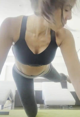6. Sexy Paola Rojas in Black Leggings