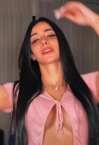 2. Beautiful Poleth Villalba Shows Cleavage in Sexy Pink Crop Top