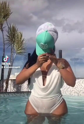 Lovely Renee Blimgiz Shows Butt at the Pool