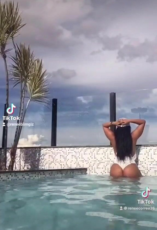 4. Seductive Renee Blimgiz Shows Big Butt at the Swimming Pool
