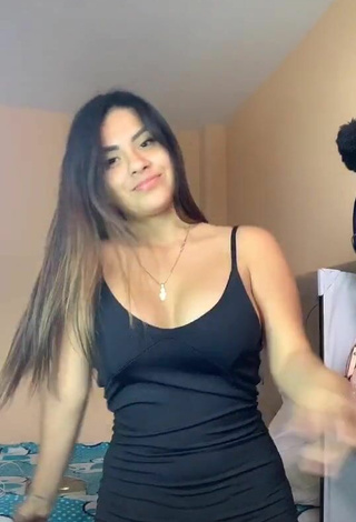 2. Hottie Thamara Gómez Shows Cleavage in Black Overall and Bouncing Boobs