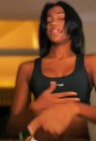 Sexy Nicole Damari Shows Cleavage in Black Sport Bra and Bouncing Breasts