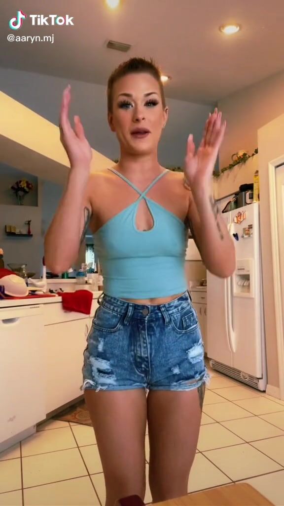 Sexy Aaryn MJ Shows Nipples without Bra | sexyfilter.com