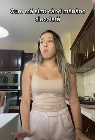 6. Cute Andreeacorb Shows Cleavage in Beige Top and Bouncing Boobs