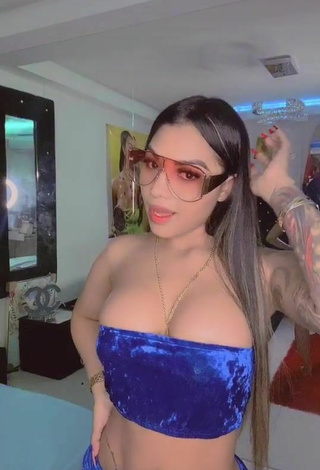 3. Beautiful Anyuri Lozano Shows Cleavage in Sexy Blue Tube Top