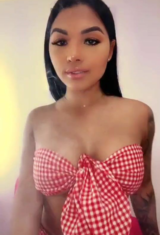 2. Lovely Anyuri Lozano Shows Cleavage in Checkered Crop Top