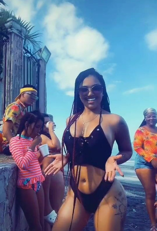 3. Sweetie Anyuri Lozano Shows Cleavage in Black Bikini at the Beach