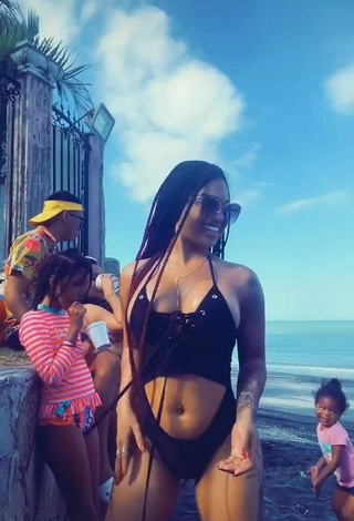 4. Sweetie Anyuri Lozano Shows Cleavage in Black Bikini at the Beach