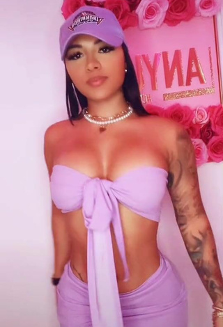 4. Beautiful Anyuri Lozano Shows Cleavage in Sexy Purple Crop Top