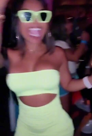 Beautiful Anyuri Lozano Shows Cleavage in Sexy Light Green Dress