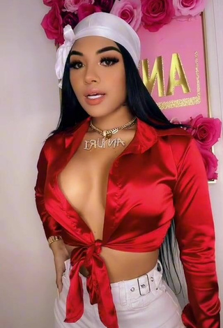Sexy Anyuri Lozano Shows Cleavage in Red Top