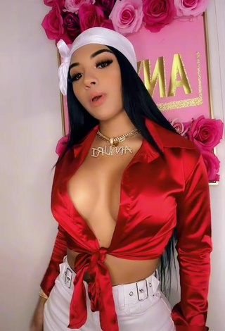 2. Sexy Anyuri Lozano Shows Cleavage in Red Top
