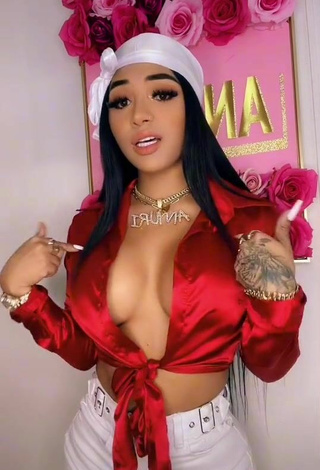 4. Sexy Anyuri Lozano Shows Cleavage in Red Top