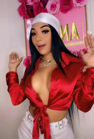 5. Sexy Anyuri Lozano Shows Cleavage in Red Top