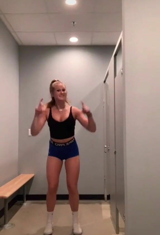 2. Sweetie Caiti Mackenzie Shows Cleavage in Black Crop Top and Bouncing Tits