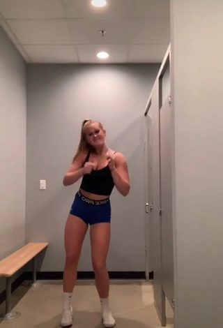 3. Sweetie Caiti Mackenzie Shows Cleavage in Black Crop Top and Bouncing Tits