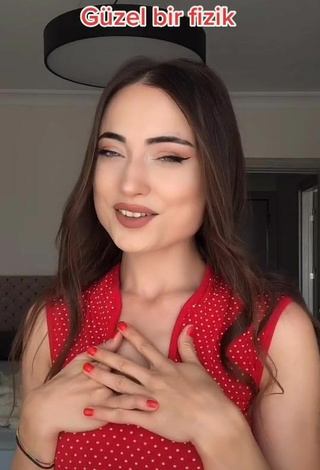 5. Sexy Ceylan Shows Cleavage in Red Top