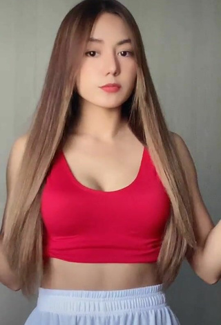 Hot Eaaayyy Shows Cleavage in Red Crop Top and Bouncing Breasts