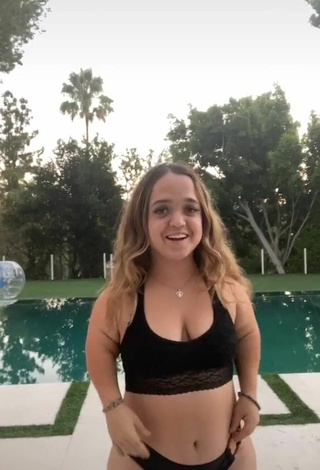 Cute Emmalia Razis Shows Butt at the Swimming Pool