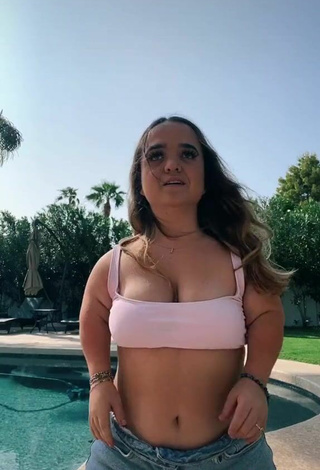 5. Wonderful Emmalia Razis Shows Cleavage in Pink Bikini Top at the Pool and Bouncing Tits