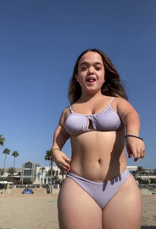 2. Hottie Emmalia Razis in Grey Bikini at the Beach