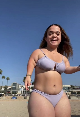 4. Hottie Emmalia Razis in Grey Bikini at the Beach