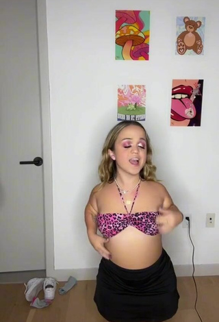 Beautiful Emmalia Razis in Sexy Bikini Top and Bouncing Breasts