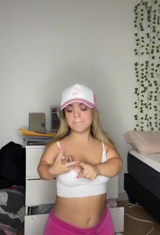Pretty Emmalia Razis Shows Cleavage in White Crop Top and Bouncing Boobs