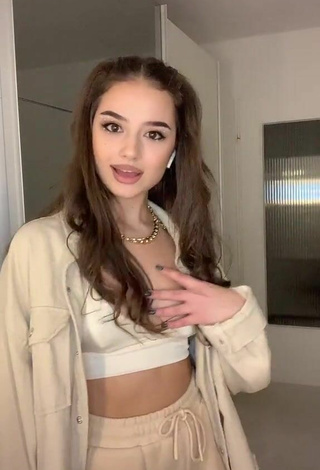Sexy Eva Bordianu Shows Cleavage in White Crop Top and Bouncing Tits