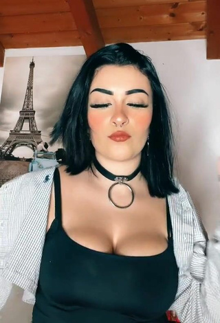 4. Hottie Gaia Macula Shows Cleavage in Black Crop Top and Bouncing Tits