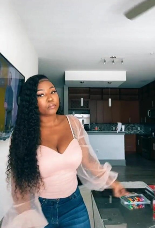 Sexy Airionna Lynch Shows Cleavage in Pink Top and Bouncing Boobs