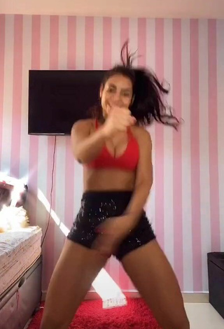 5. Amazing Ingrid Muniz in Hot Red Bikini Top while Twerking