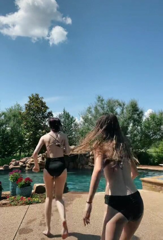 4. Sexy Lexi Smith  at the Pool