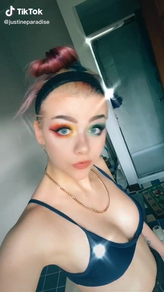 Beautiful Justine Paradise in Sexy Black Sport Bra sexyfilter