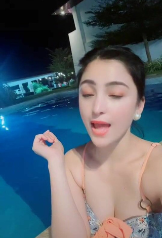 Alluring Karen Anne Tuazon Shows Cleavage at the Pool