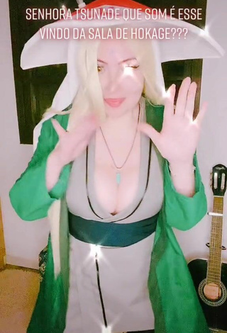 5. Luanagauchaoficial is Showing Sexy Cosplay