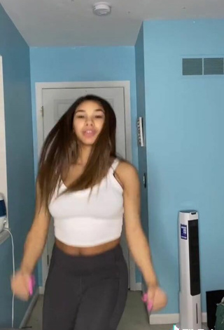 3. Hottie Makayla Marley in White Crop Top and Bouncing Boobs